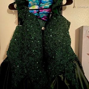 Hebeos Plus size Prom Dress off the shoulder Emerald Green floor length dress